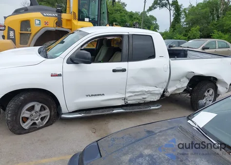 2010 Toyota Tundra Double Cab Sr5 z USA, uszkodzony, nr VIN 5TFRY5F18AX081108